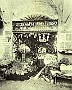 Anni 80-Padova-Una festa dell'uva celebrata nel centro storico,in uno dei più vecchi negozi di fruttivendolo,al Salone